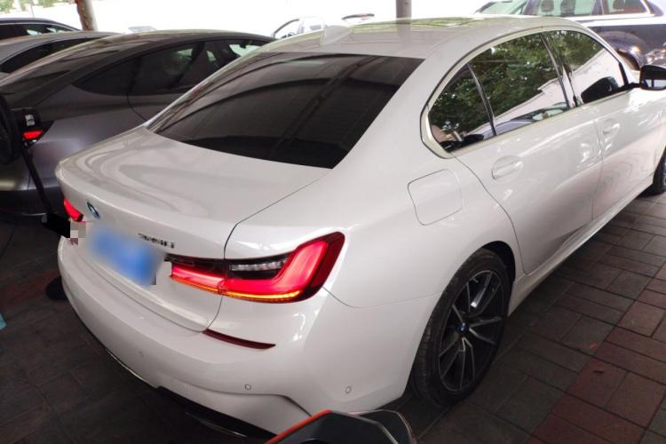 宝马3系 2022款 改款 325Li M运动套装车身外观6005