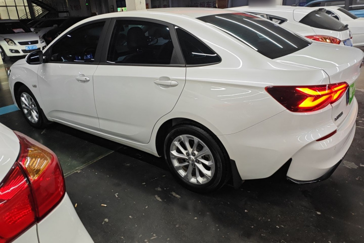 雪佛兰 科鲁泽 2024款 1.5L 双离合悦享版车身外观4