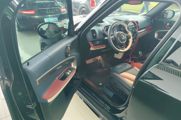 MINI JCW COUNTRYMAN 2021款 2.0T JOHN COOPER WORKS ALL-IN中控内饰20