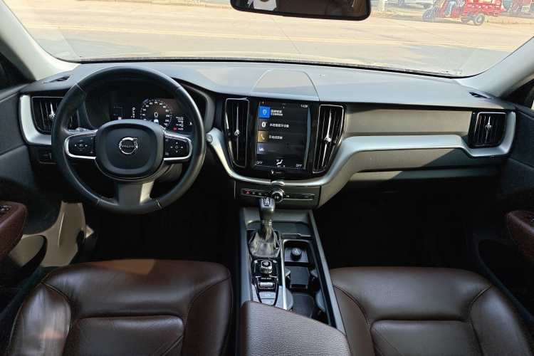 沃尔沃XC60 2020款 T5 四驱智逸豪华版中控内饰7003