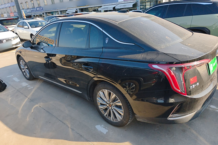 红旗E-QM5 2024款 500km 出行版车身外观4