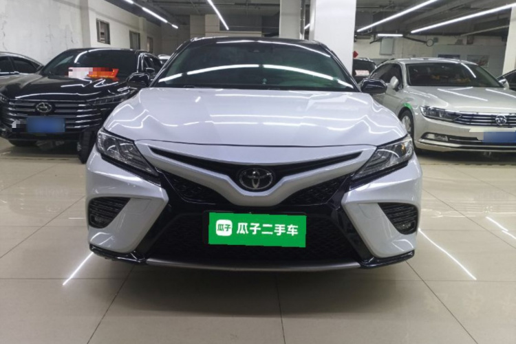 丰田 凯美瑞 2018款 2.5S 锋尚版车身外观2