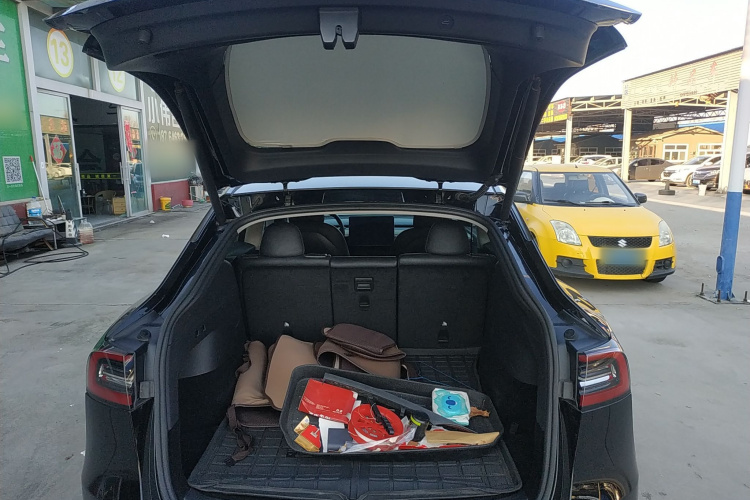 特斯拉 Model Y 2022款 长续航全轮驱动版机舱底盘23