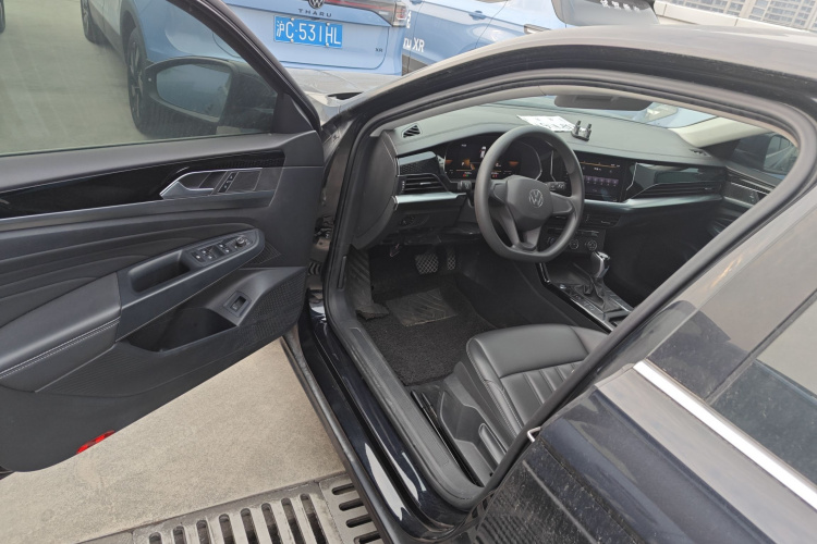 大众 帕萨特 2022款 280TSI 商务版中控内饰7003