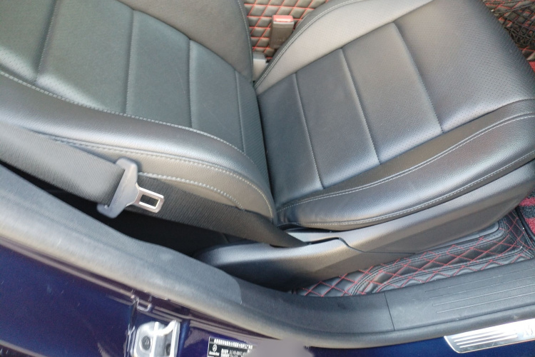 奔驰GLE轿跑 2020款 GLE 450 4MATIC 轿跑SUV 时尚型局部细节41