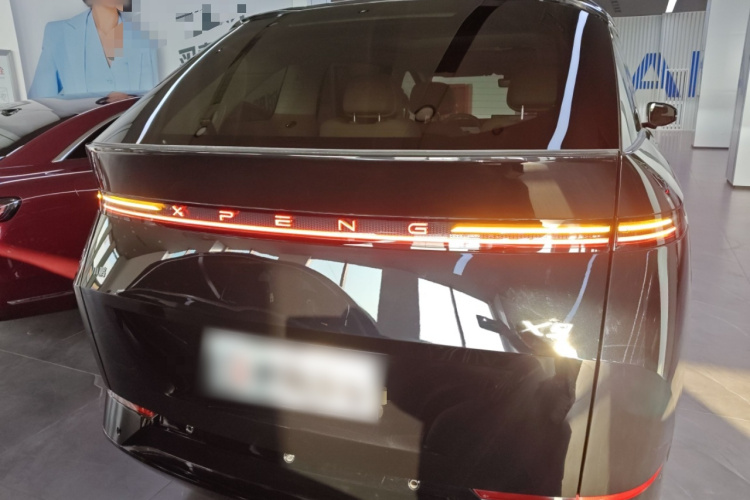 小鹏X9 2025款 740超长续航 Max车身外观6004