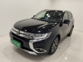 三菱 欧蓝德 2018款 2.0L 两驱荣耀版 5座