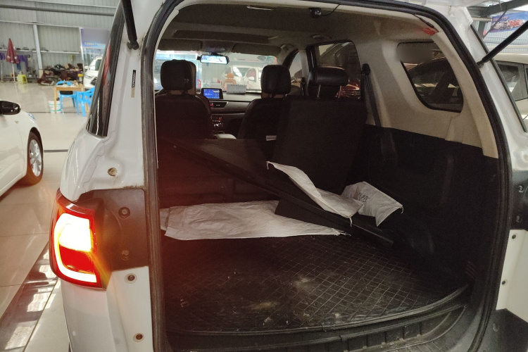 东风风光 风光370 2018款 S370 1.5L 手动豪华型 5座局部细节23