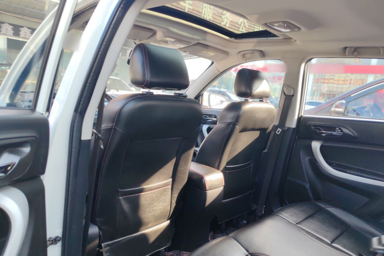 长安CS35 2014款 1.6L 自动豪华型 国IV中控内饰22