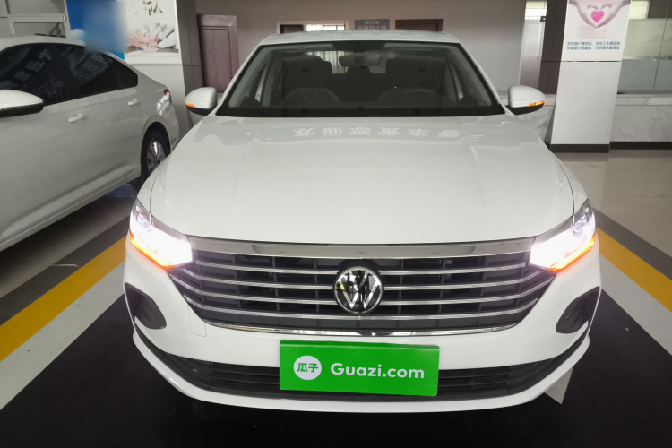 大众 朗逸 2023款 1.5L 自动得逸版车身外观2