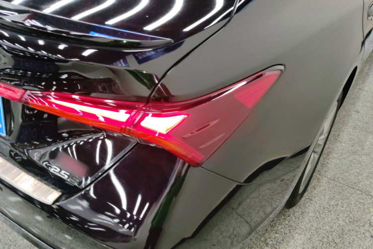 丰田 亚洲龙 2019款 2.5L 进取版 国VI车身外观6006