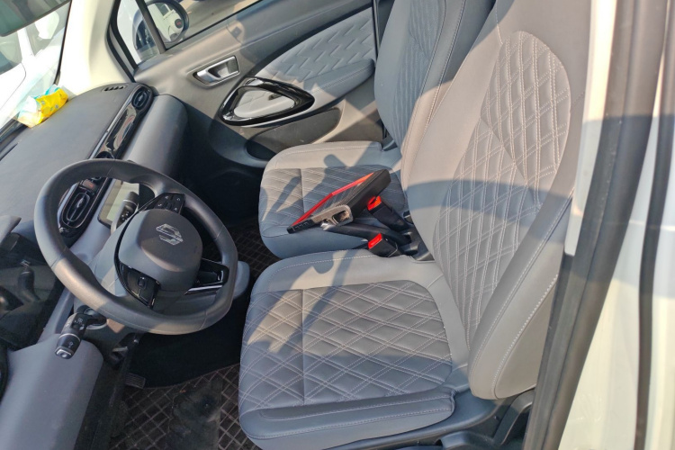 零跑汽车 零跑T03 2021款 400舒享版中控内饰19