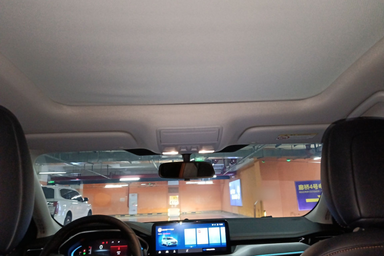 福特 福克斯 2022款 三厢 EcoBoost 180 自动竞速版中控内饰22