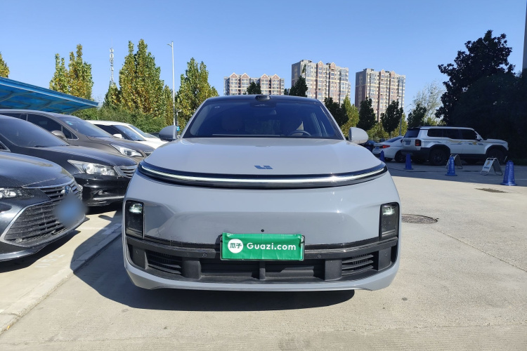 理想汽车 理想L8 2025款 Pro 智能焕新版车身外观2