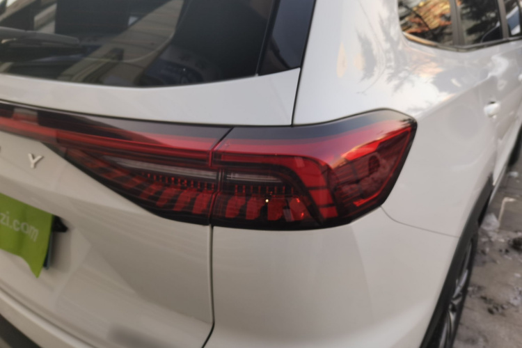 奇瑞 瑞虎8 PRO 2024款 冠军版 390T 两驱巅峰版 5座车身外观9