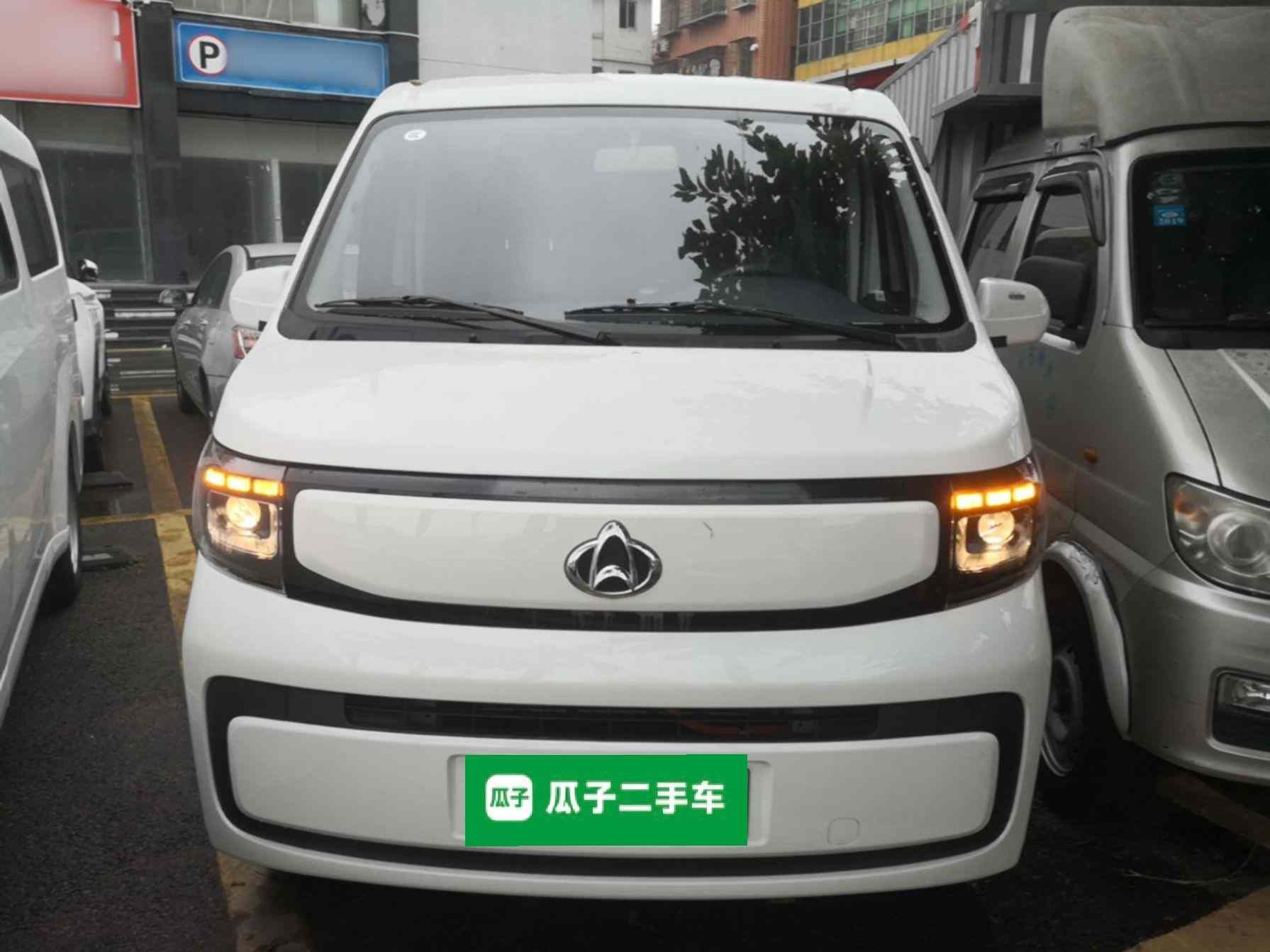 长安凯程 长安睿行EM80 2025款 客运版 舒适型 6座 300km 对开门(1)