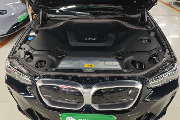 宝马iX3 2022款 改款 领先型机舱底盘24