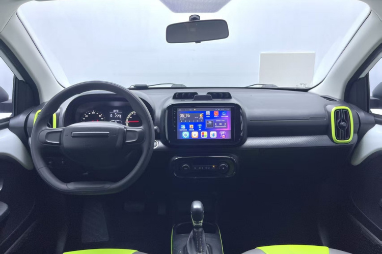 荣威 科莱威CLEVER 2021款 302km新四座超能版中控内饰12