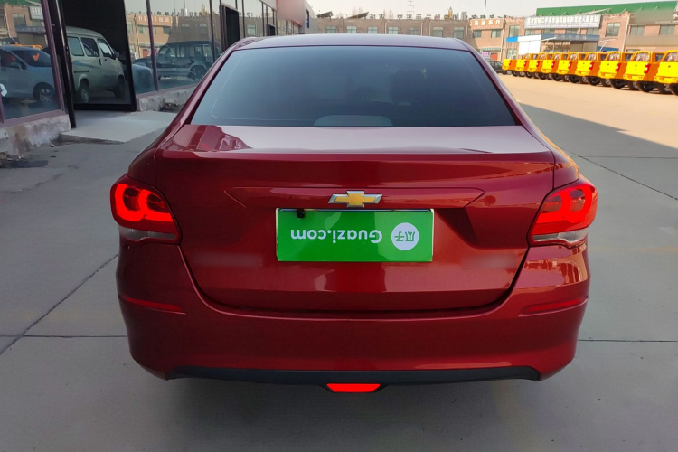 雪佛兰 科沃兹 2016款 1.5L 手动欣悦版车身外观6