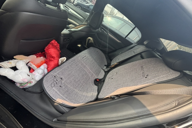 凯迪拉克CT5 2022款 28T 尊贵型中控内饰7003