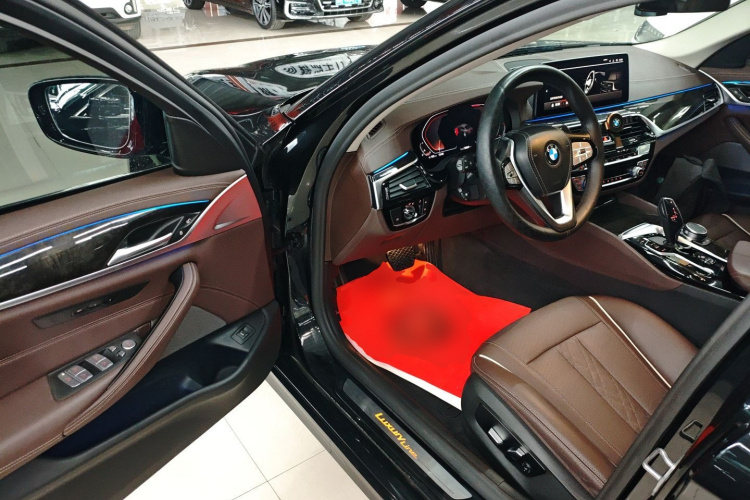 宝马5系 2021款 525Li 豪华套装中控内饰20