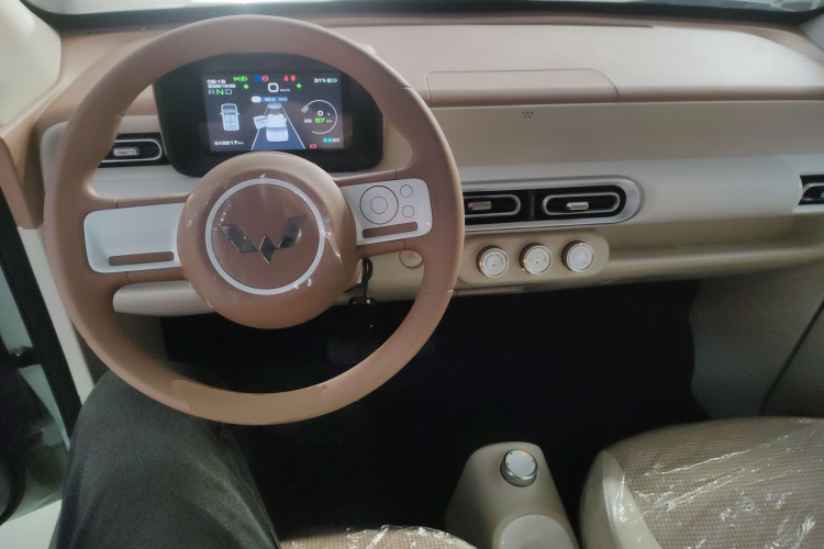 五菱汽车 宏光MINIEV 2024款 第三代 215km 青春版中控内饰12