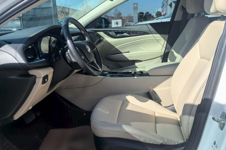 别克 君威 2020款 552T 精英型局部细节19