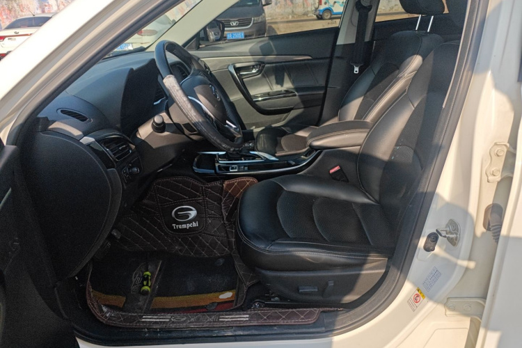 广汽传祺 传祺GA6 2016款 235T DCT精英版局部细节19