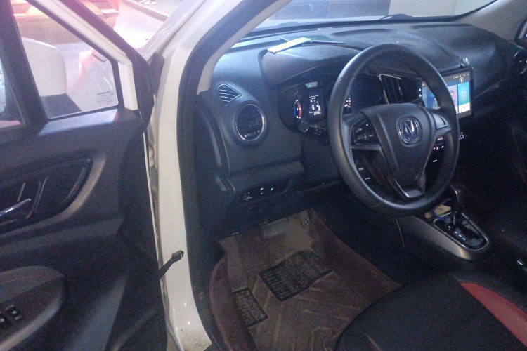 长安CS15 2016款 1.5L 自动时尚版中控内饰7003