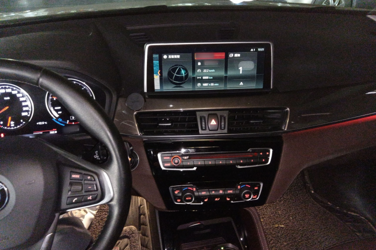 宝马X1 2016款 sDrive18Li 豪华型中控内饰12