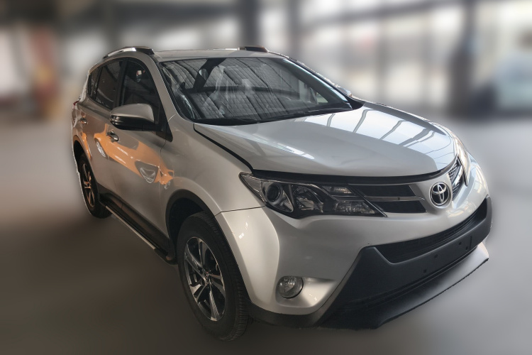 丰田 RAV4荣放 2015款 2.0L CVT四驱新锐版车身外观3
