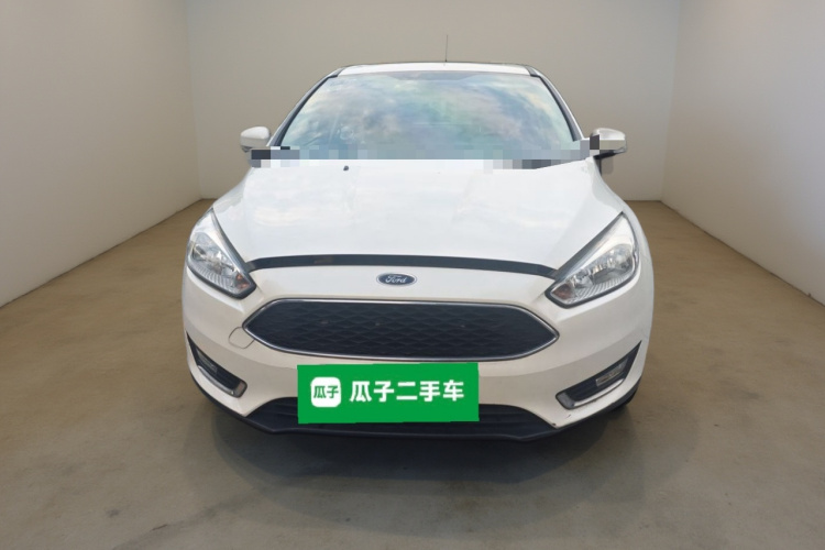 福特 福克斯 2015款 两厢 1.6L 自动风尚型车身外观2