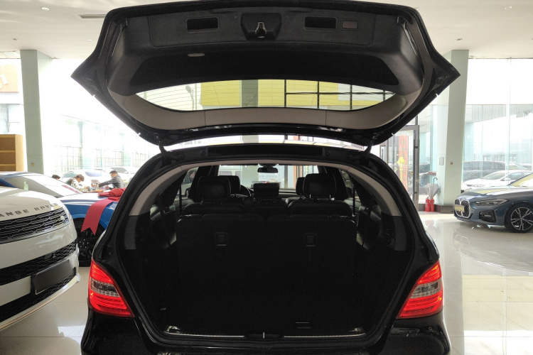 奔驰R级 2014款 R 320 4MATIC 商务型机舱底盘23