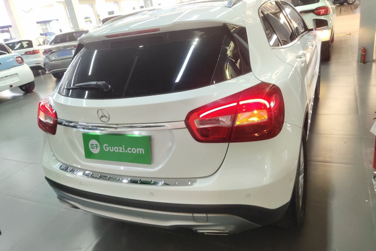 奔驰GLA 2016款 GLA 200 动感型车身外观6004