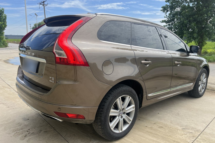 沃尔沃XC60 2016款 T5 AWD 智远版车身外观6004