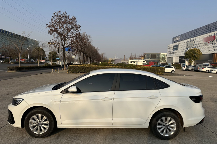 大众 朗逸 2023款 新锐 1.5L 手动新逸版车身外观6003