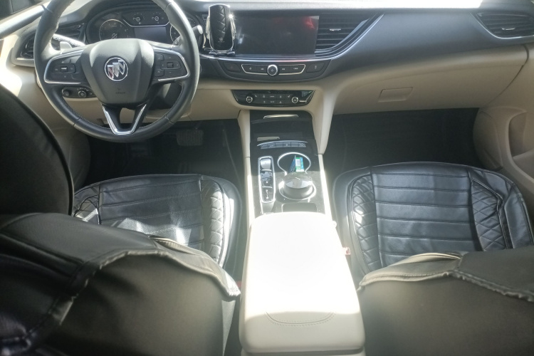 别克 君威 2021款 552T 精英型中控内饰7002