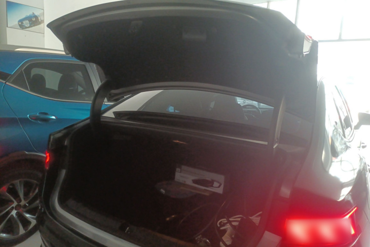 比亚迪 秦PLUS 2021款 DM-i 120KM 旗舰型机舱底盘23