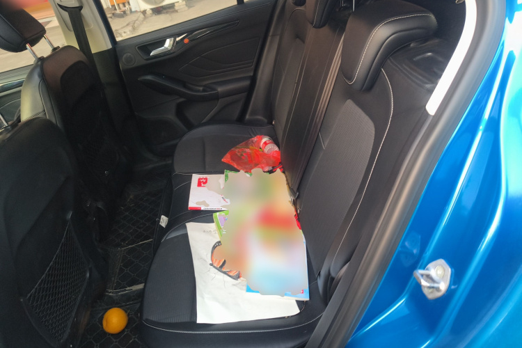 福特 福克斯 2021款 两厢 EcoBoost 180 自动锋潮型中控内饰21