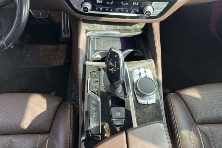 宝马6系GT 2019款 630i M运动大旅行家版中控内饰7007