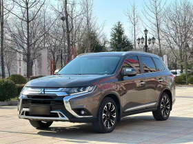 三菱 欧蓝德 2019款 2.4L 四驱致享版 7座 国VI