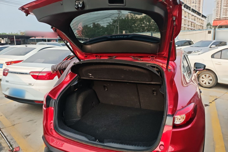 马自达CX-4 2018款 2.0L 自动两驱蓝天探索版 国V机舱底盘23