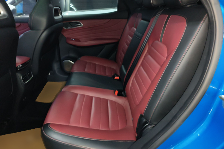 名爵HS 2018款 30T 自动四驱Trophy荷尔蒙超燃版 国V中控内饰21