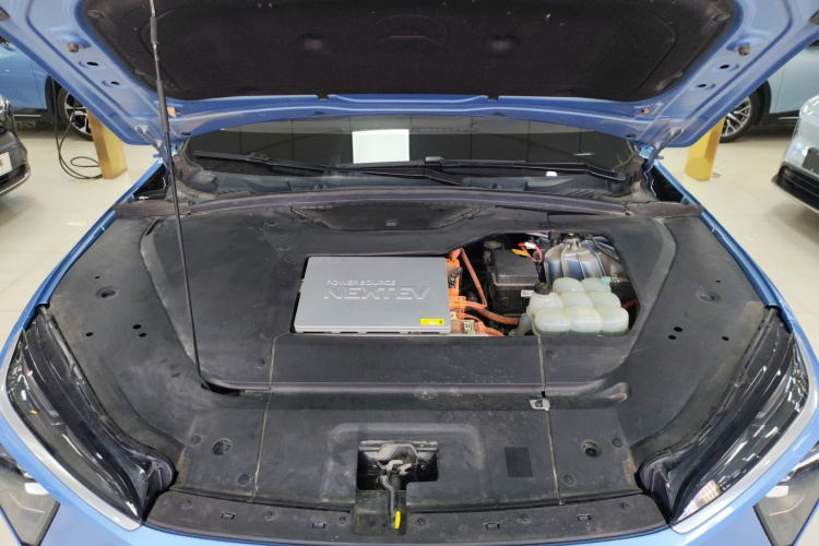 蔚来ES6 2019款 420KM 运动版机舱底盘24