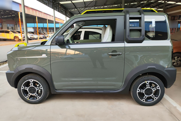 吉利银河 2025款 210km 熊猫骑士车身外观4