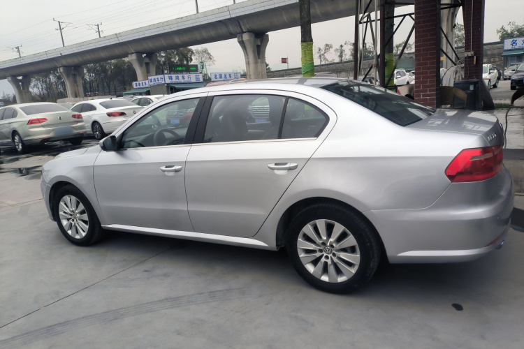 大众 朗逸 2013款 改款经典 1.6L 自动舒适版车身外观6003