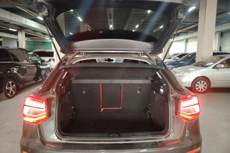 奥迪Q2L 2020款 35 TFSI 进取动感型局部细节23