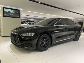 比亚迪 汉 2023款 DM-i 冠军版 121KM 尊贵型