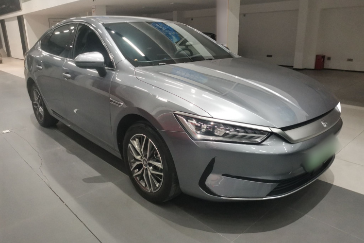 比亚迪 秦PLUS 2021款 EV 400KM 豪华型车身外观3