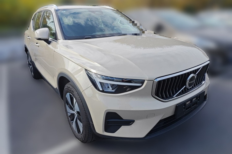 沃尔沃XC40 2025款 B3 智远豪华版车身外观3